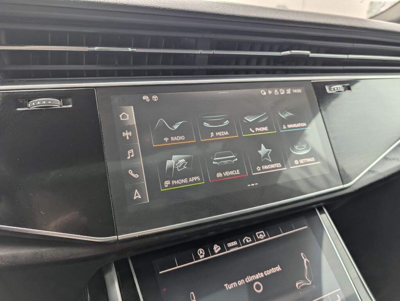 2023 Audi Q8 Progressiv 55 TFSI S-Line  NAV PANOROOF 360 CAMERA Photo