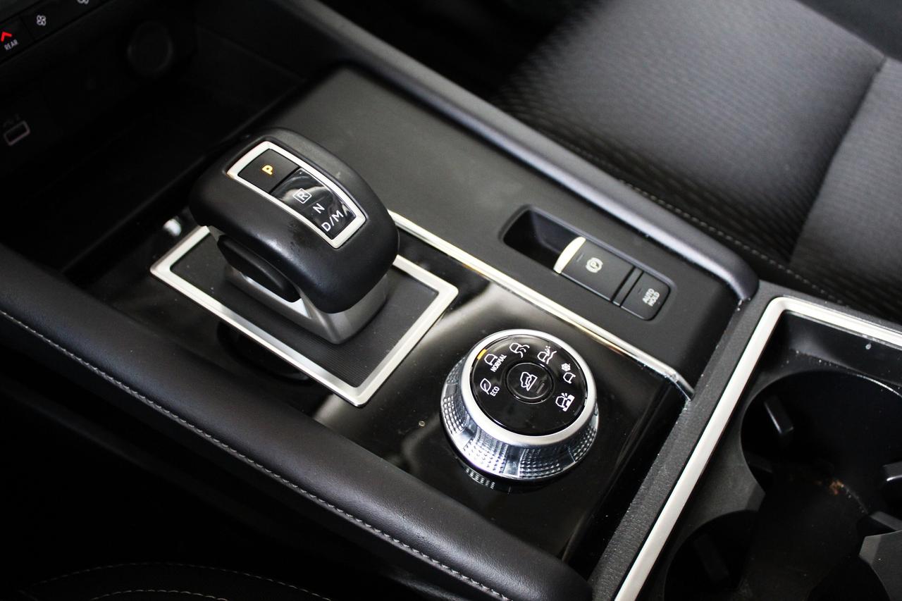 2024 Mitsubishi Outlander SE S-AWC 1-Owner, No Accidents Photo