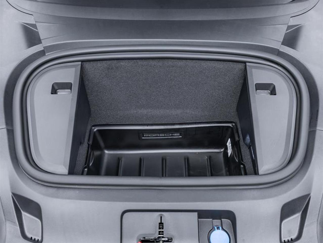 2023 Porsche Taycan  Photo