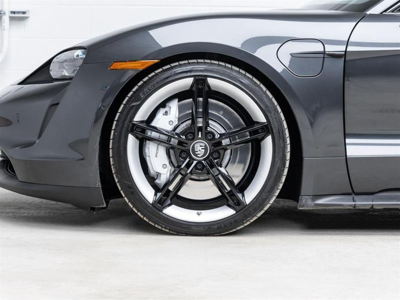 2023 Porsche Taycan  Photo