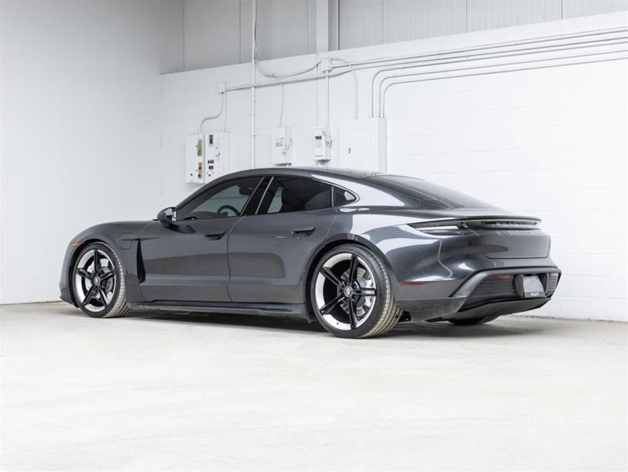 2023 Porsche Taycan  Photo