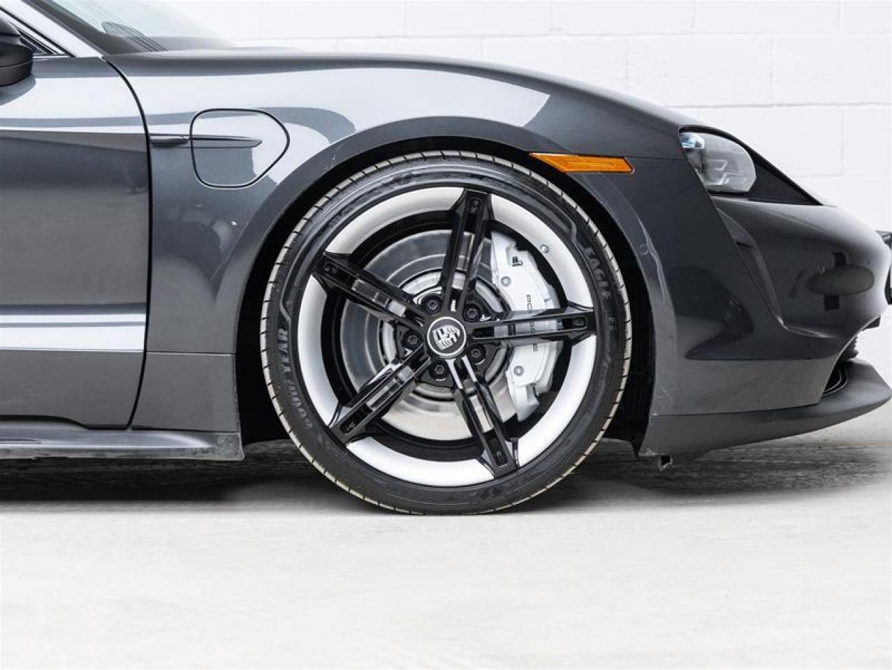 2023 Porsche Taycan  Photo