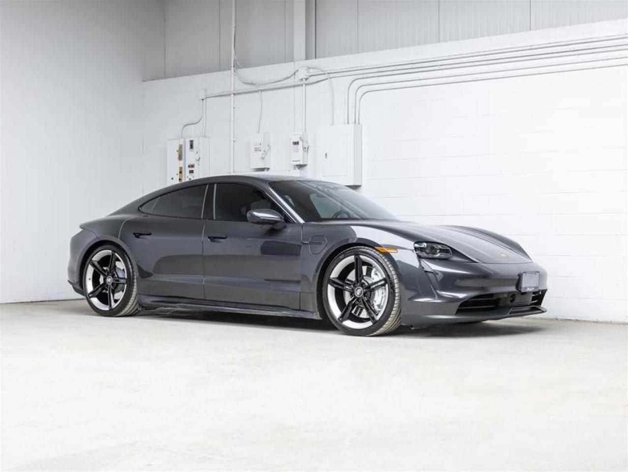 2023 Porsche Taycan  Photo