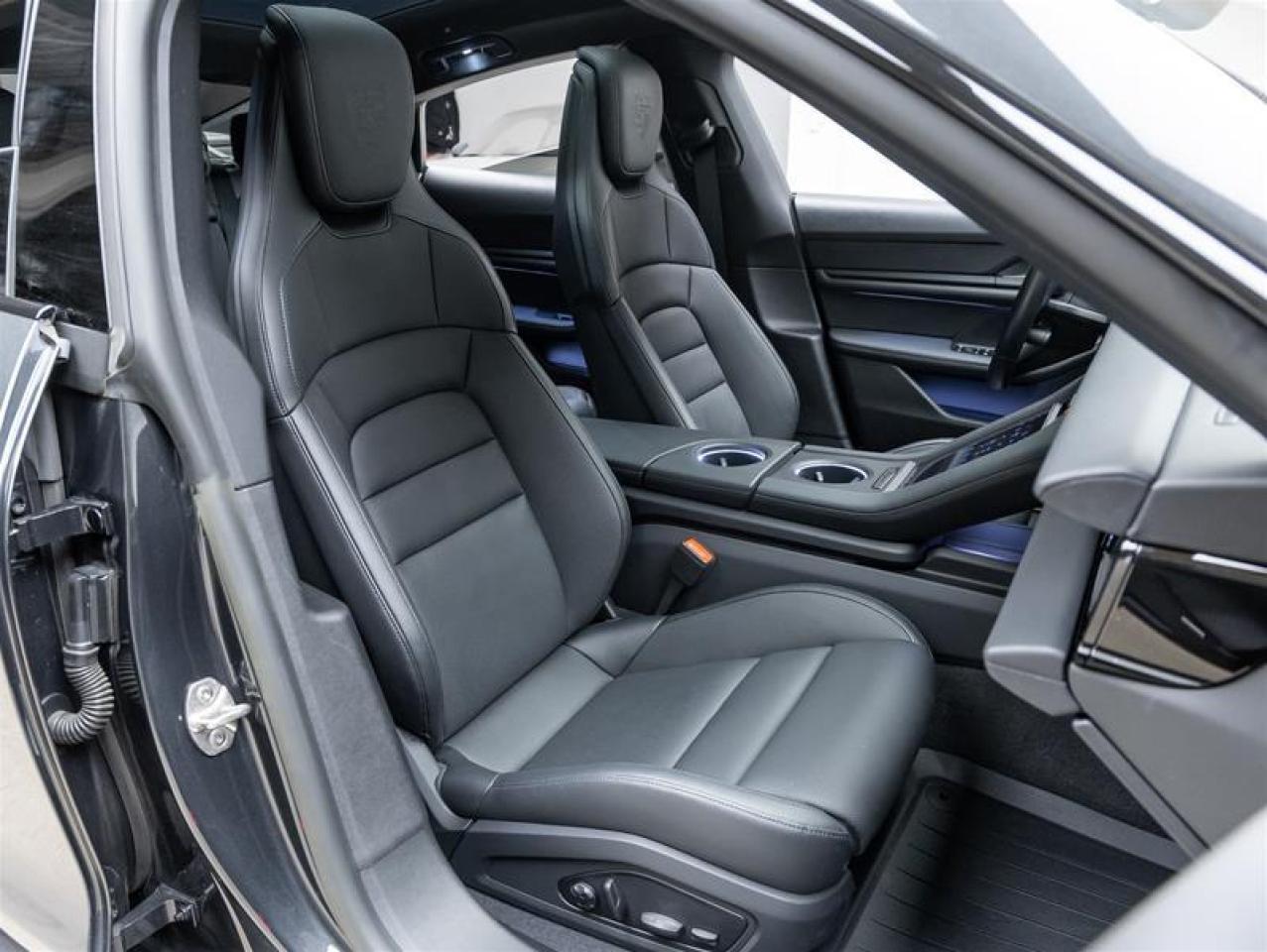 2023 Porsche Taycan  Photo