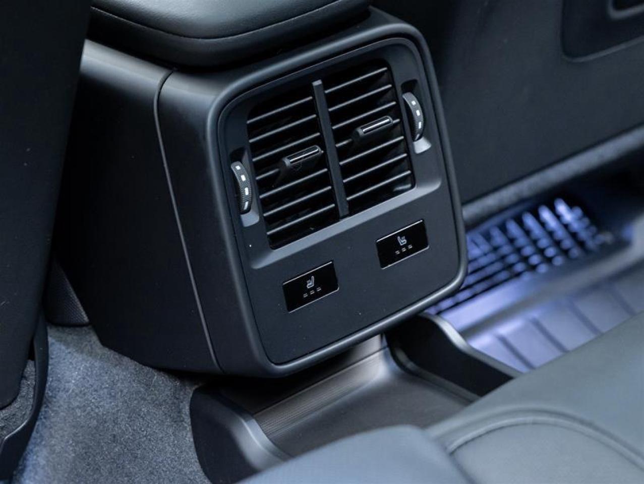 2023 Porsche Taycan  Photo