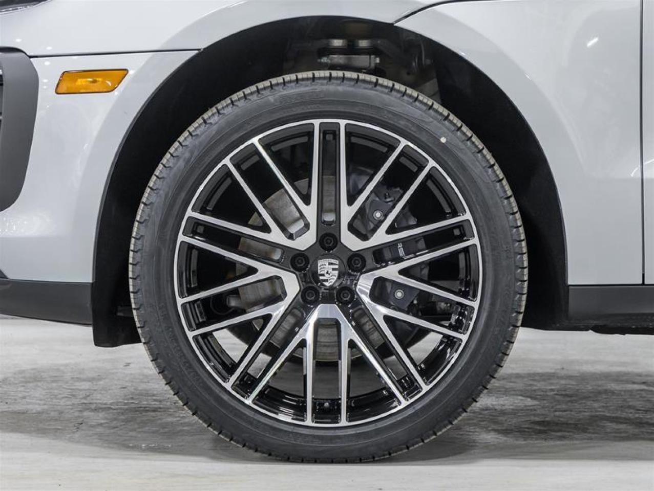 2026 Porsche Macan  Photo