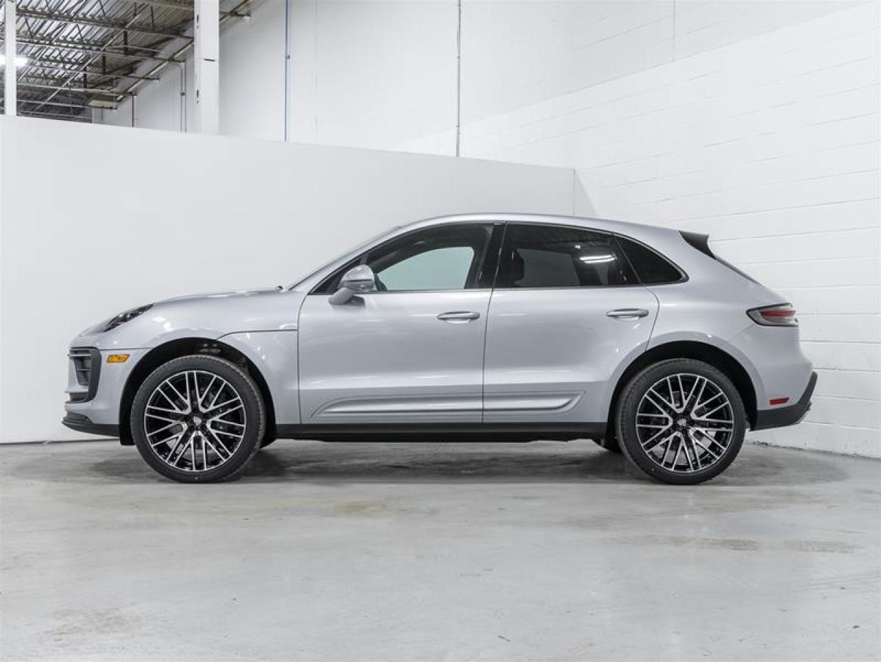 2026 Porsche Macan  Photo
