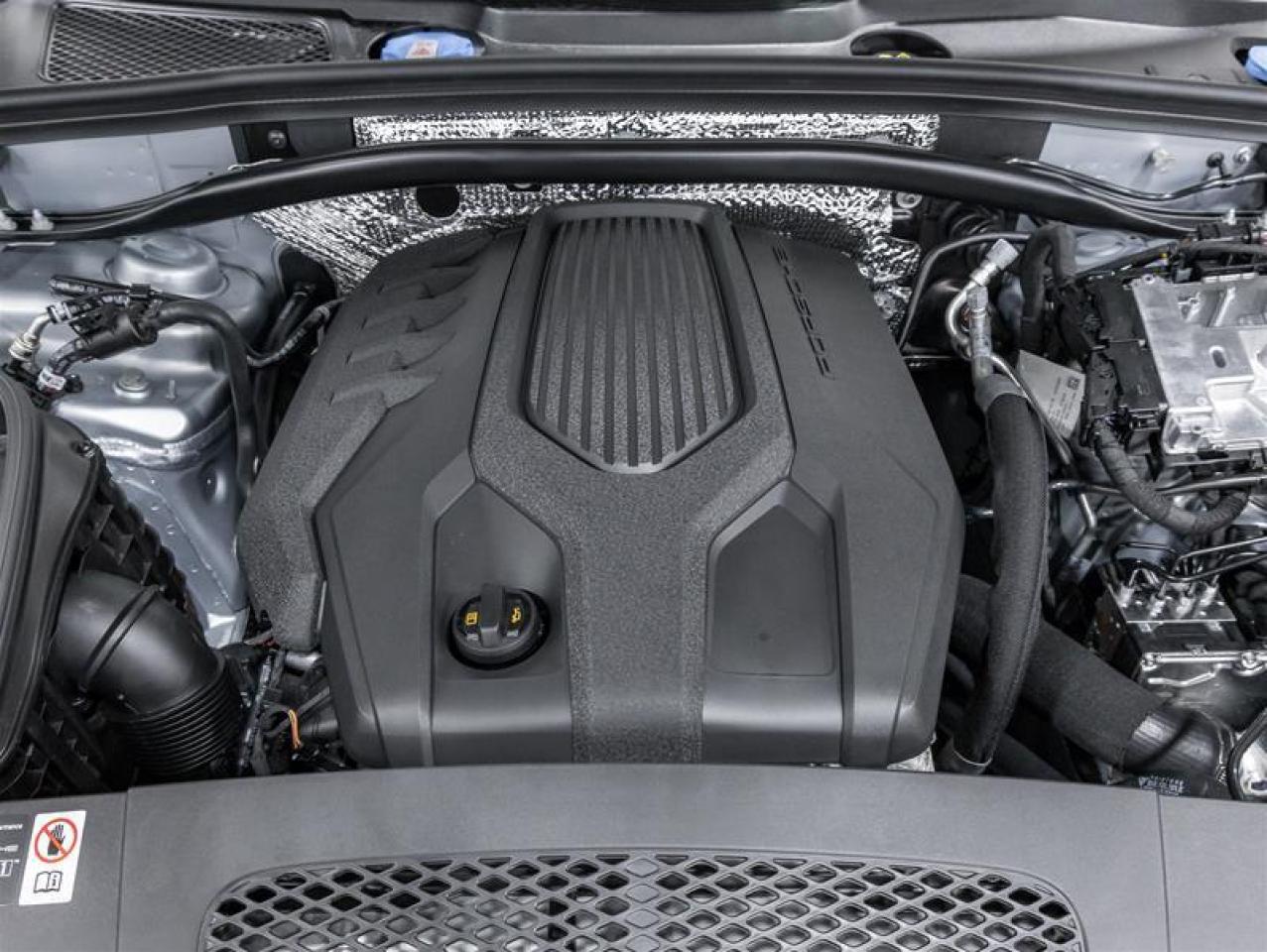 2026 Porsche Macan  Photo