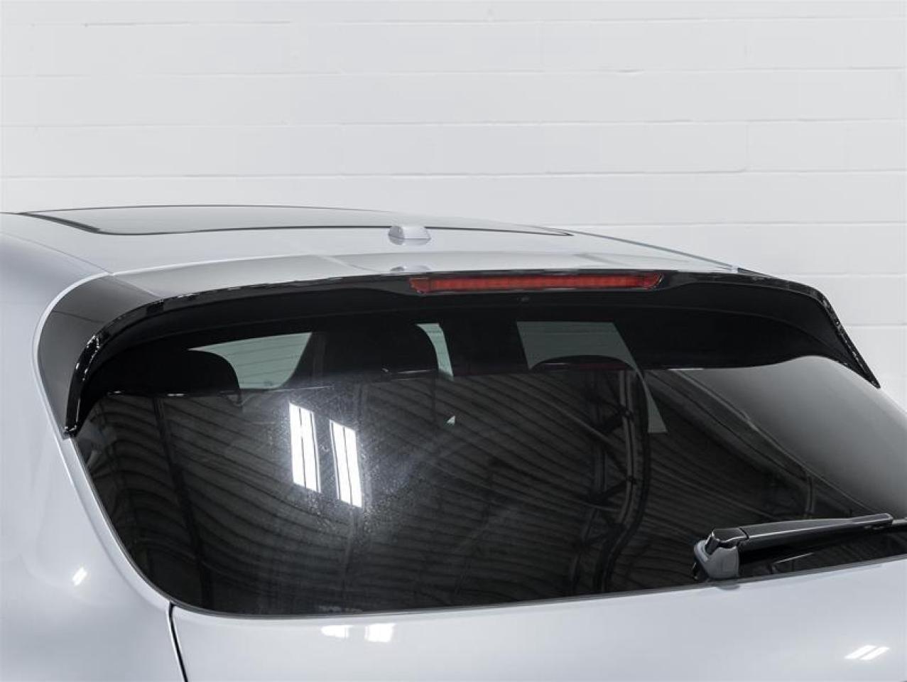 2026 Porsche Macan  Photo