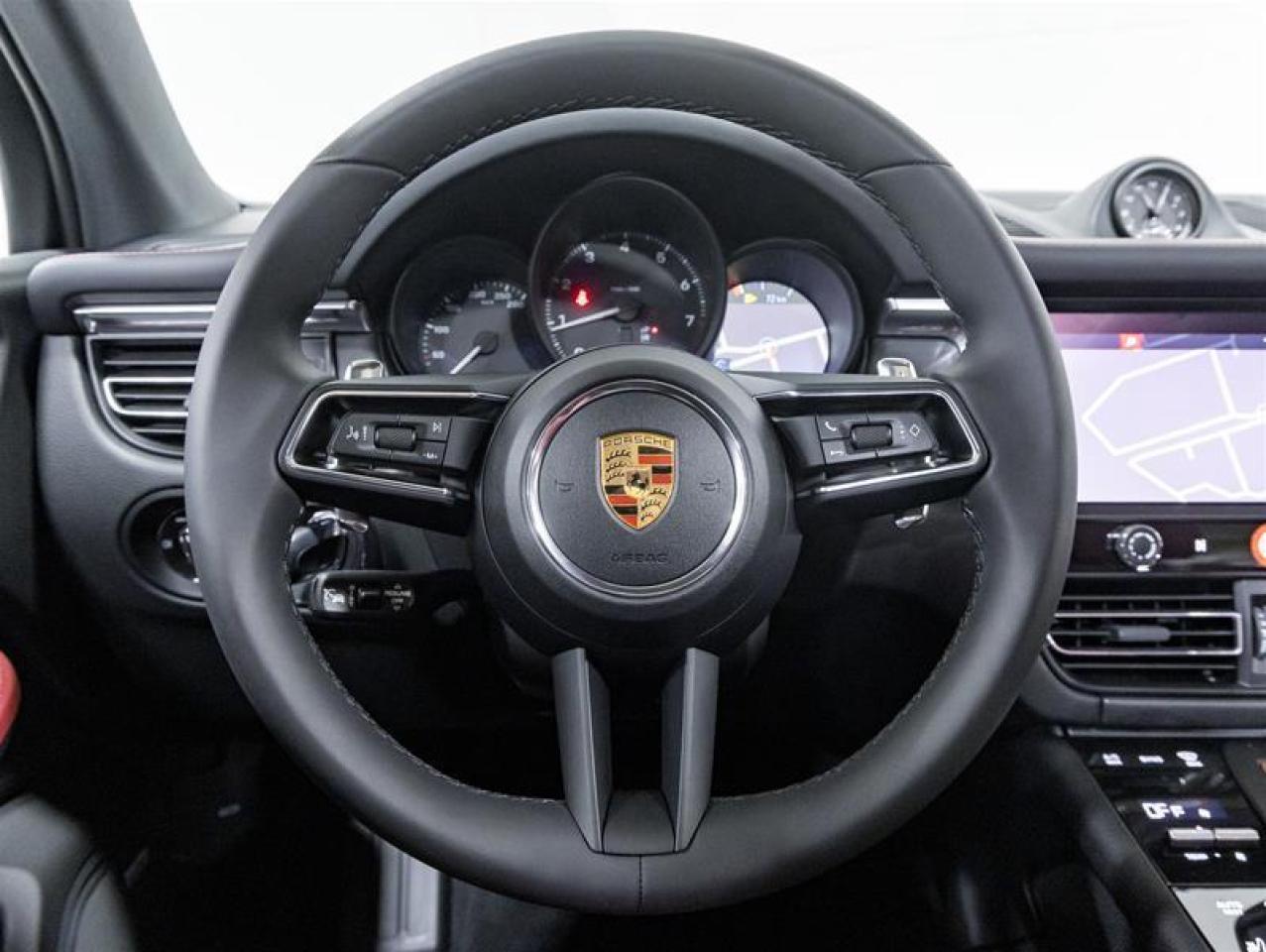 2026 Porsche Macan  Photo