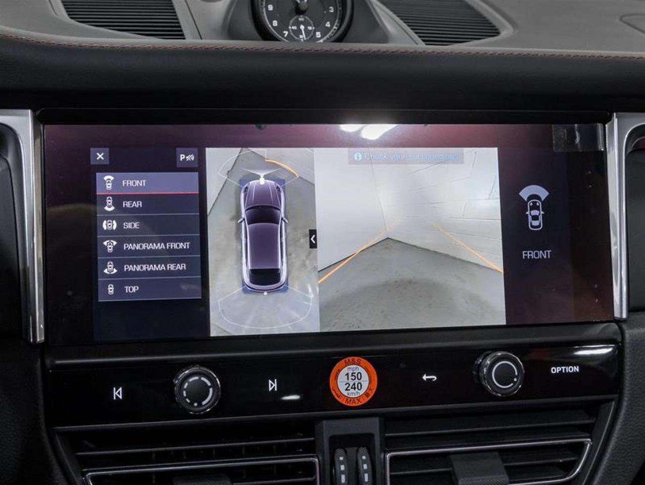 2026 Porsche Macan  Photo