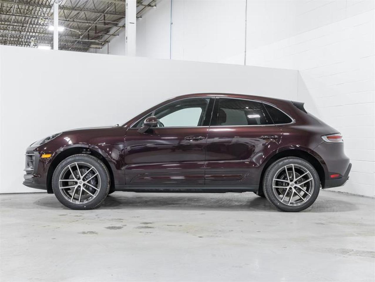 2026 Porsche Macan  Photo3