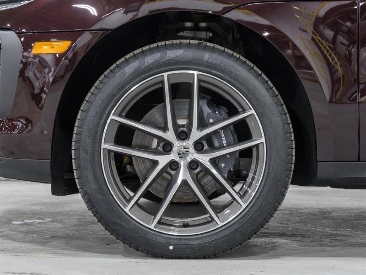 2026 Porsche Macan  Photo