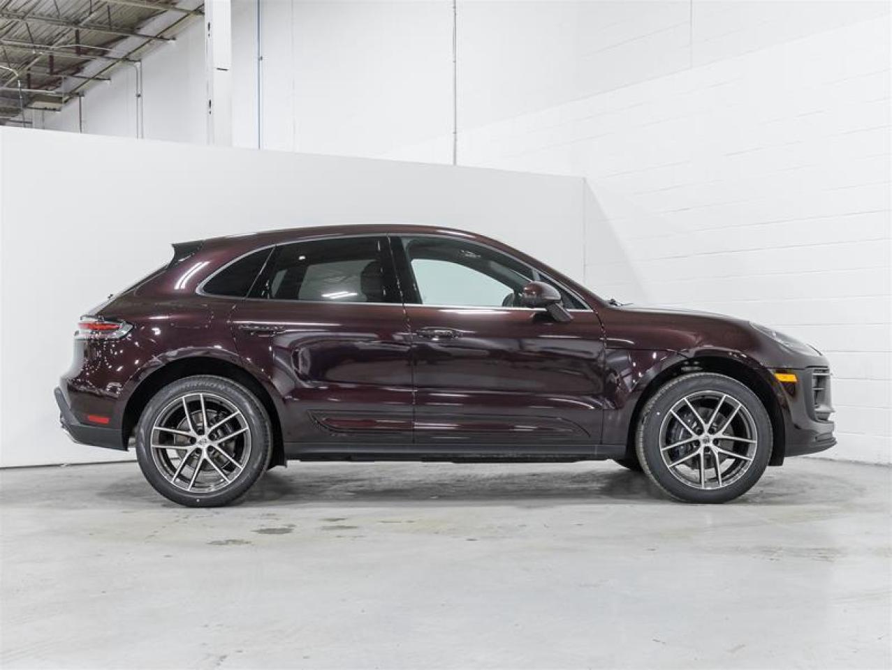2026 Porsche Macan  Photo