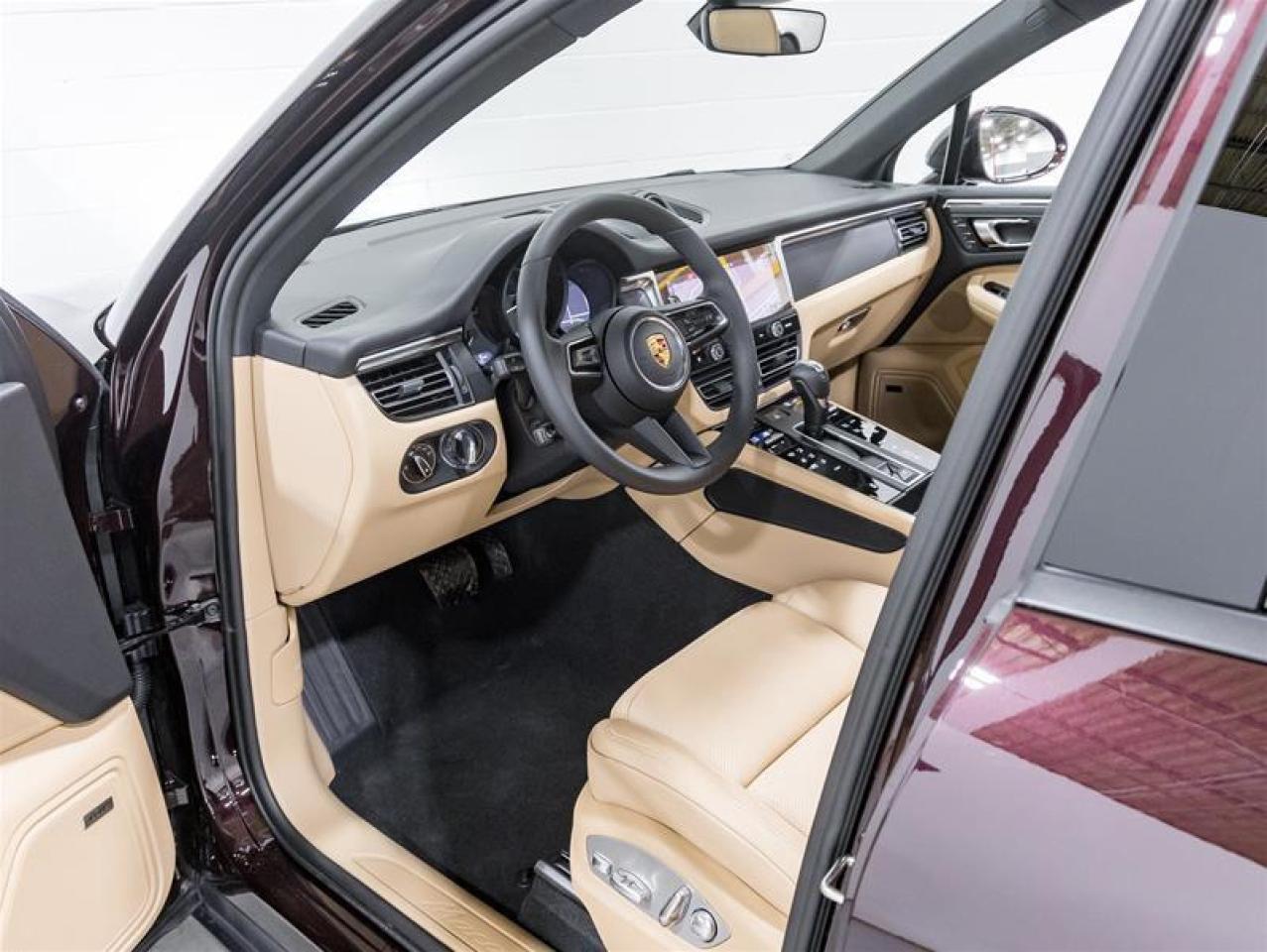 2026 Porsche Macan  Photo