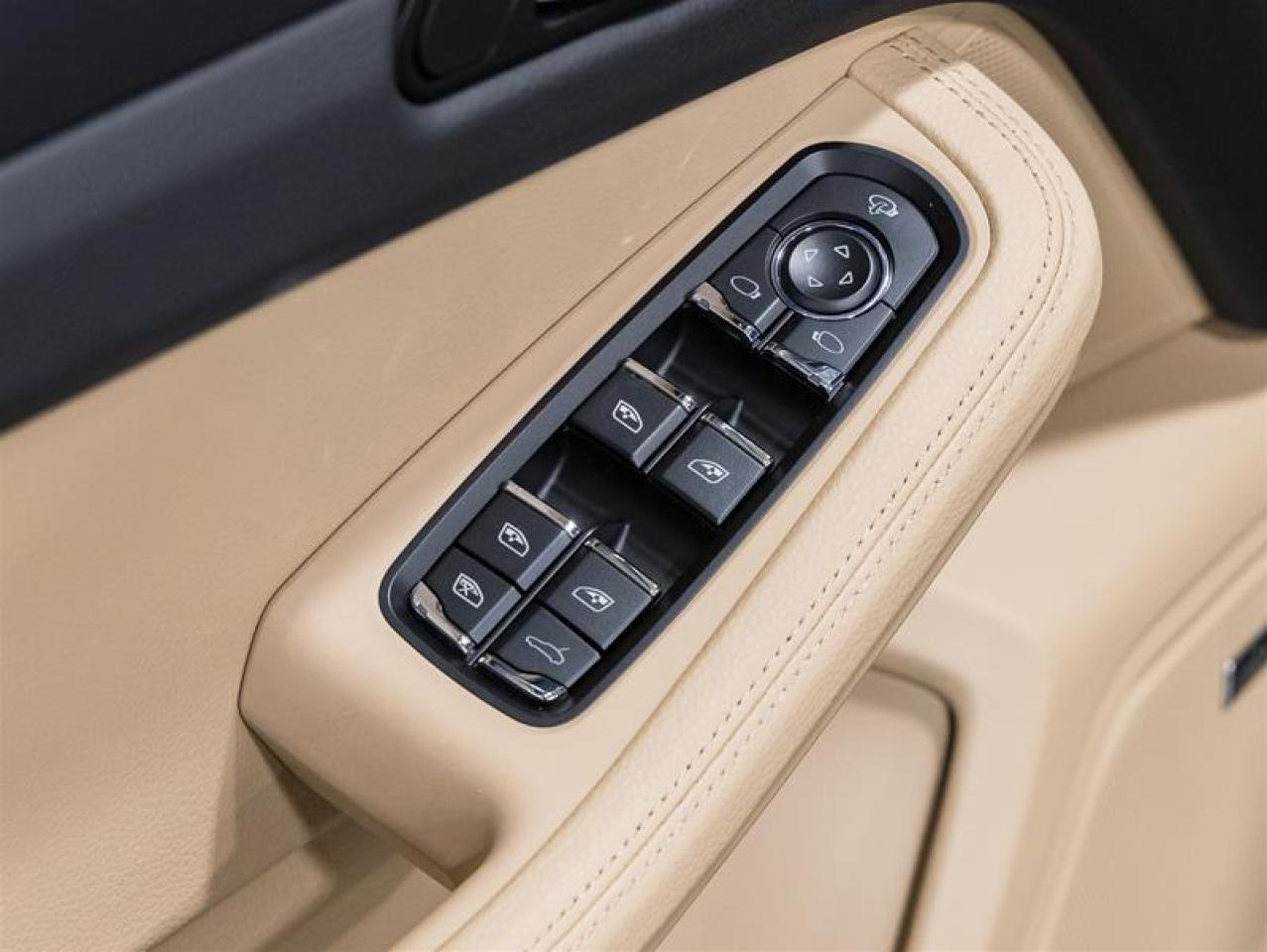 2026 Porsche Macan  Photo