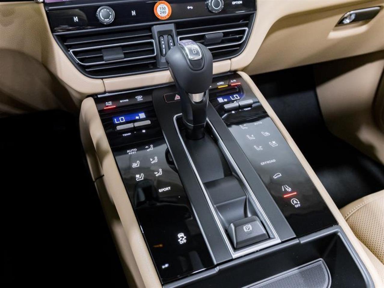 2026 Porsche Macan  Photo