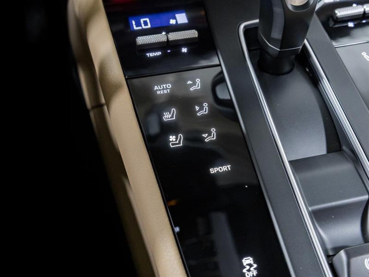 2026 Porsche Macan  Photo