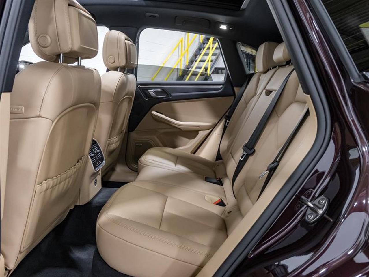 2026 Porsche Macan  Photo