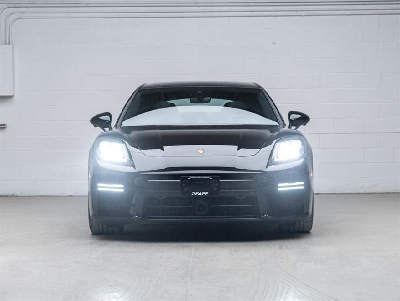 2025 Porsche Panamera  Photo