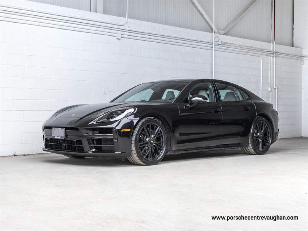 2025 Porsche Panamera  Photo0