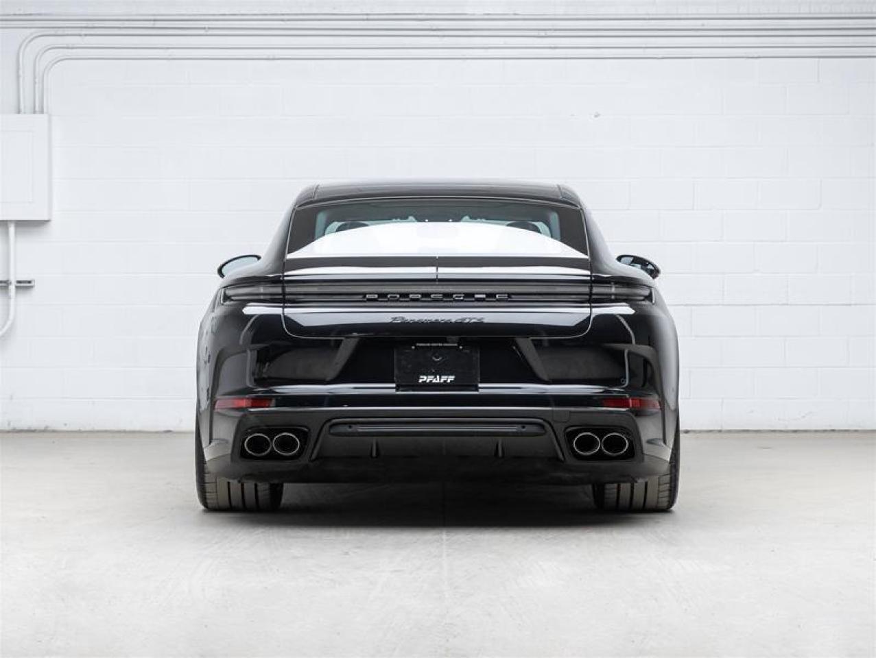 2025 Porsche Panamera  Photo