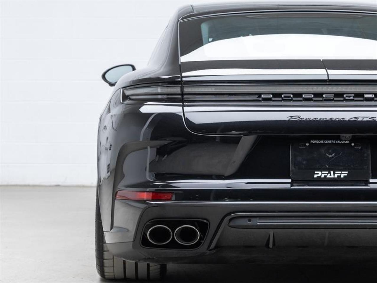 2025 Porsche Panamera  Photo