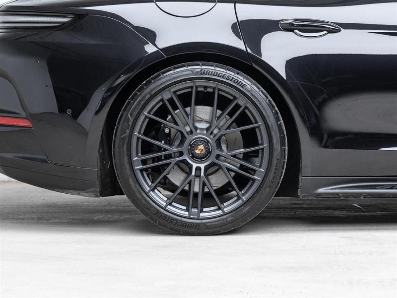 2025 Porsche Panamera  Photo