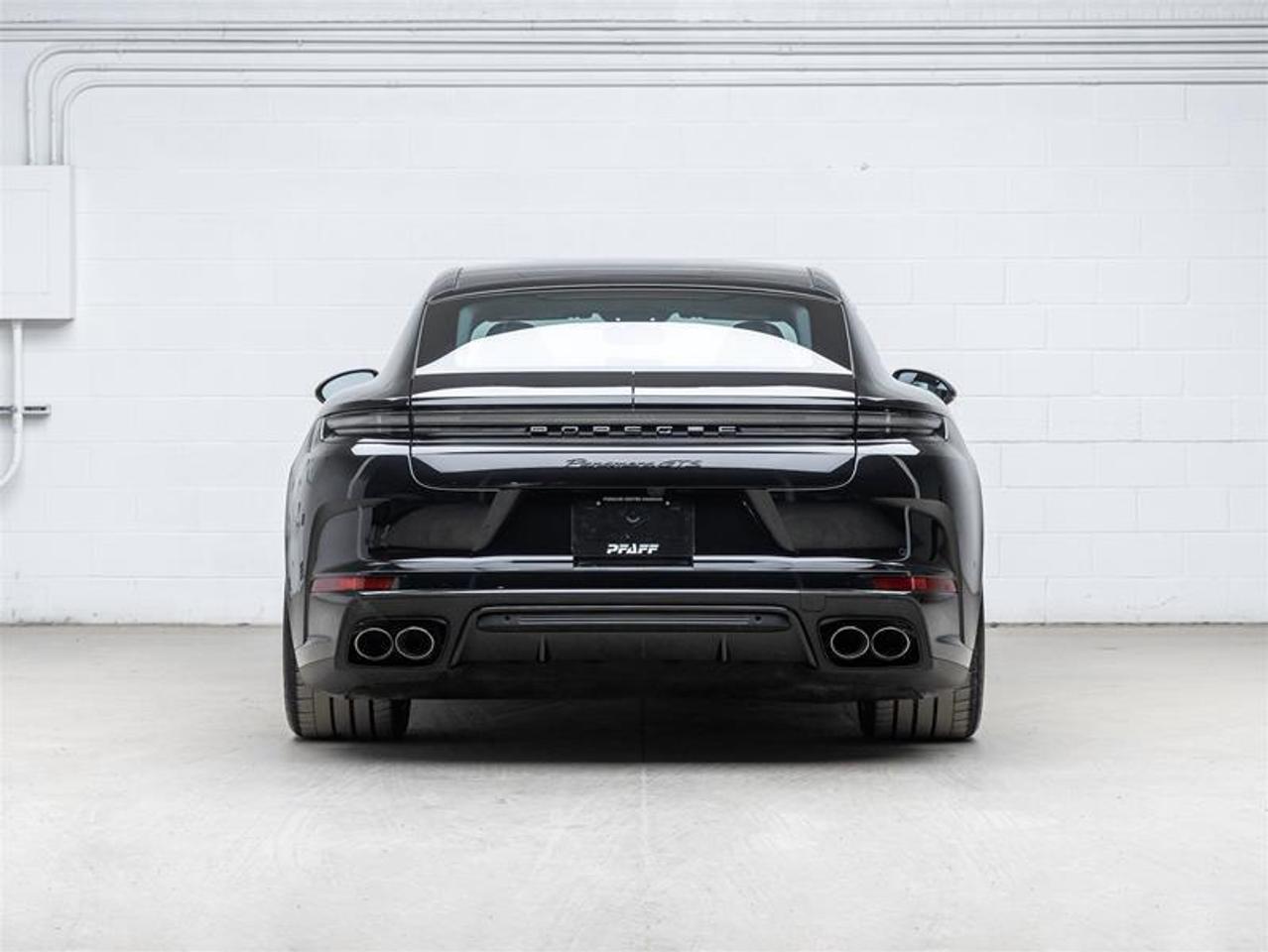 2025 Porsche Panamera  Photo