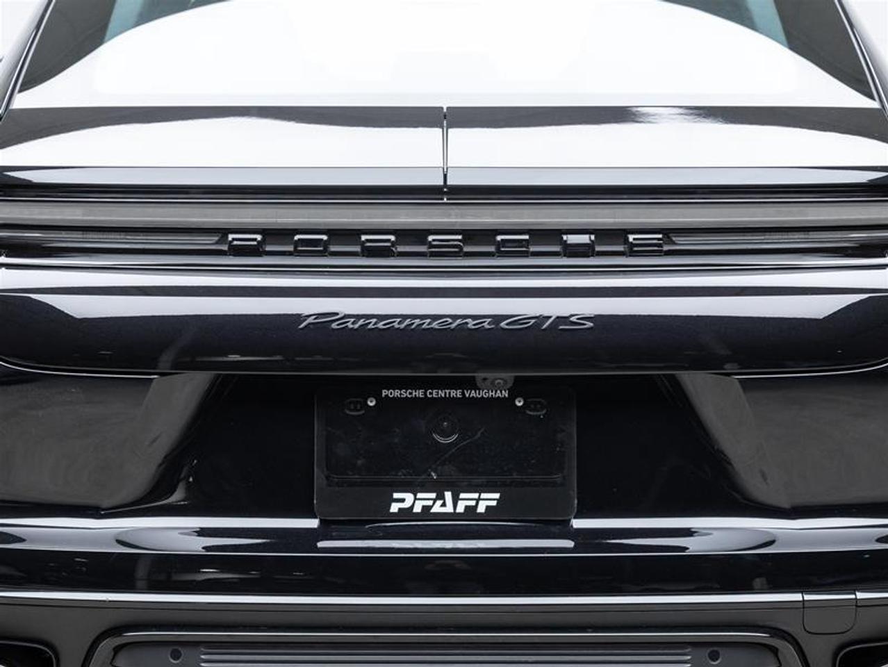 2025 Porsche Panamera  Photo