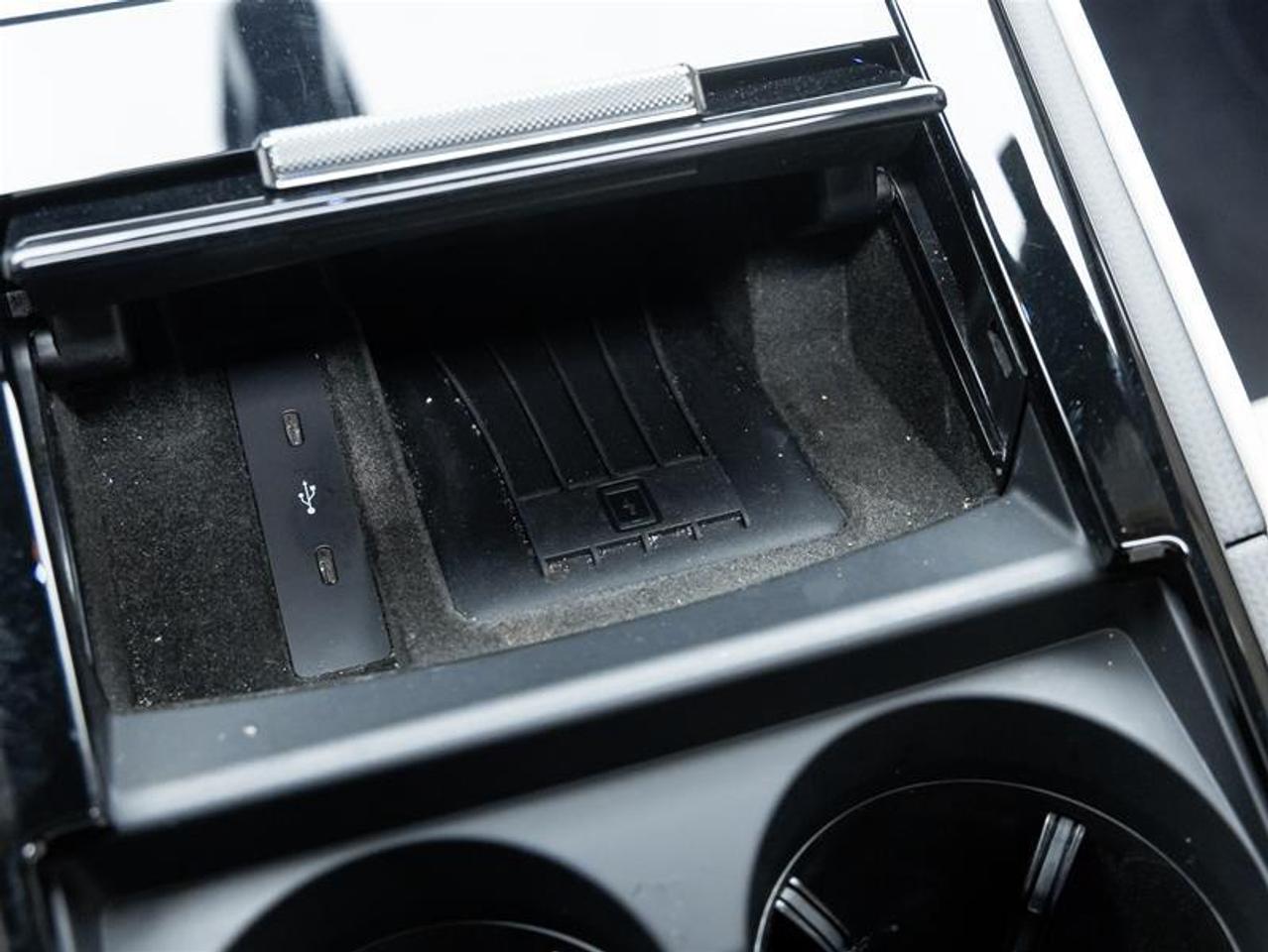 2025 Porsche Panamera  Photo