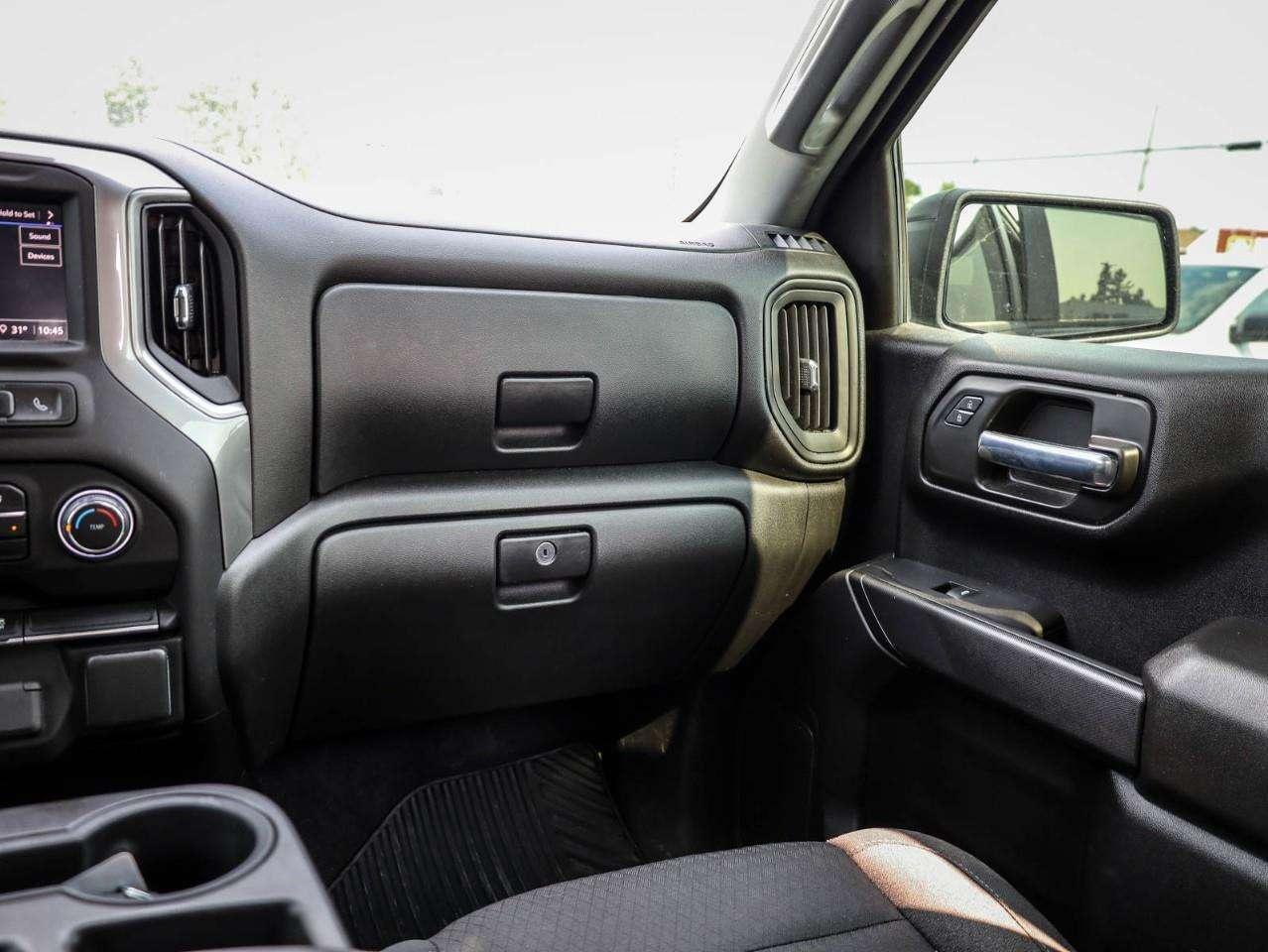 2022 Chevrolet Silverado 1500 Custom CLEAN CARFAX, GREAT PRICE $$$ Photo