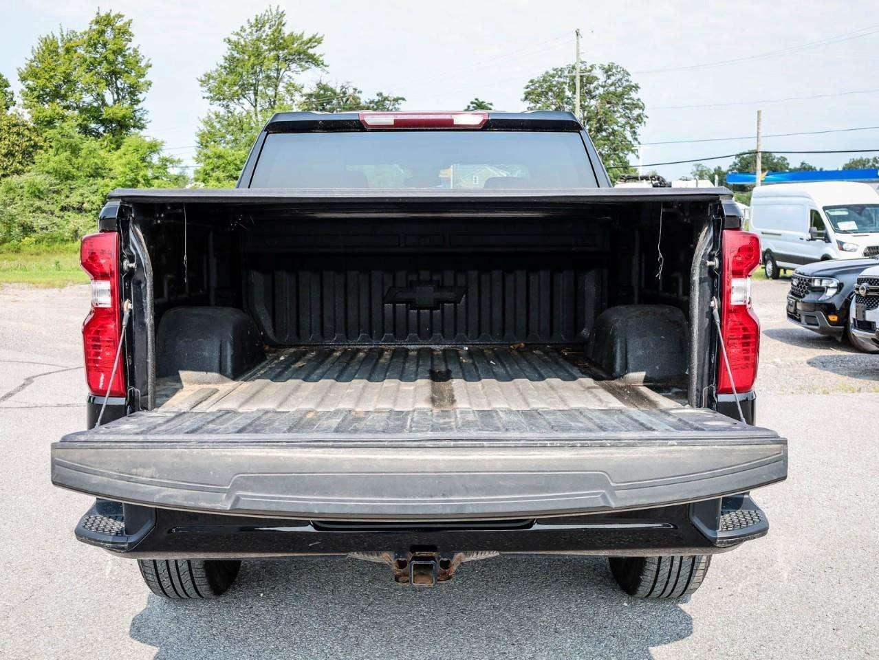 2022 Chevrolet Silverado 1500 Custom CLEAN CARFAX, GREAT PRICE $$$ Photo