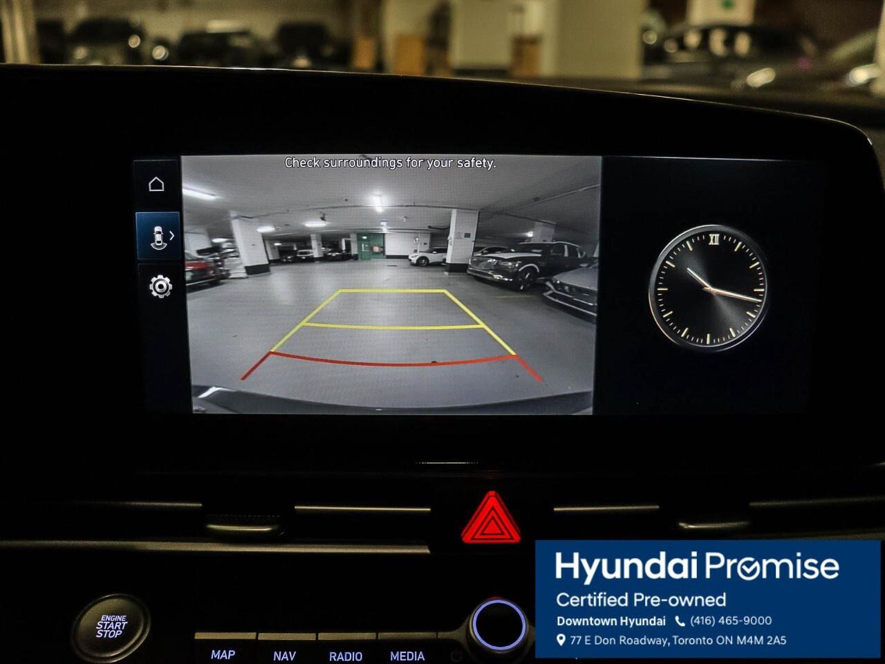 2023 Hyundai Elantra Luxury IVT Photo