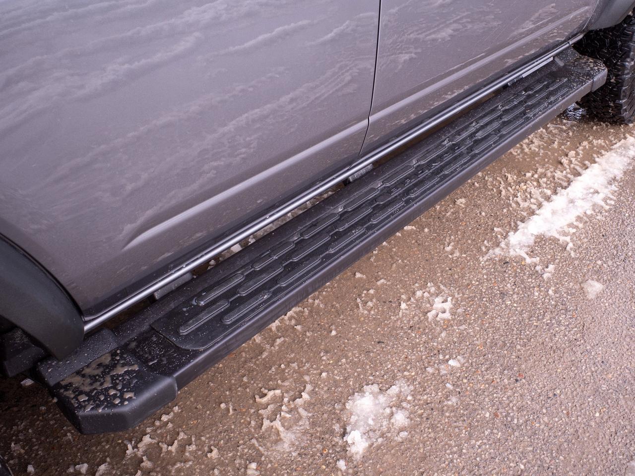 2023 Ford Bronco - Rollover Protection Bars   Heated Mirrors Photo