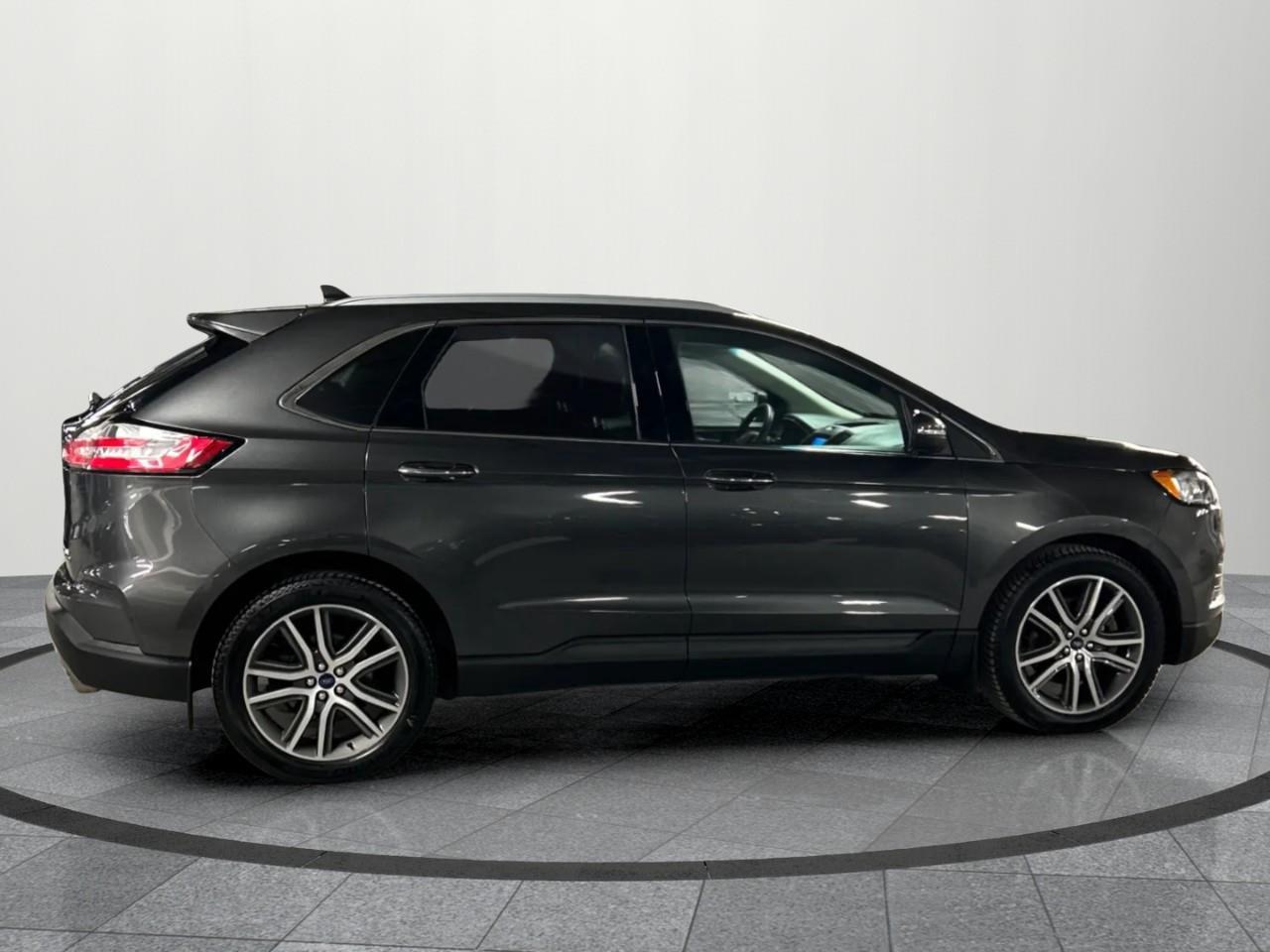 2020 Ford Edge TITANIUM 4DR ALL-WHEEL DRIVE Photo