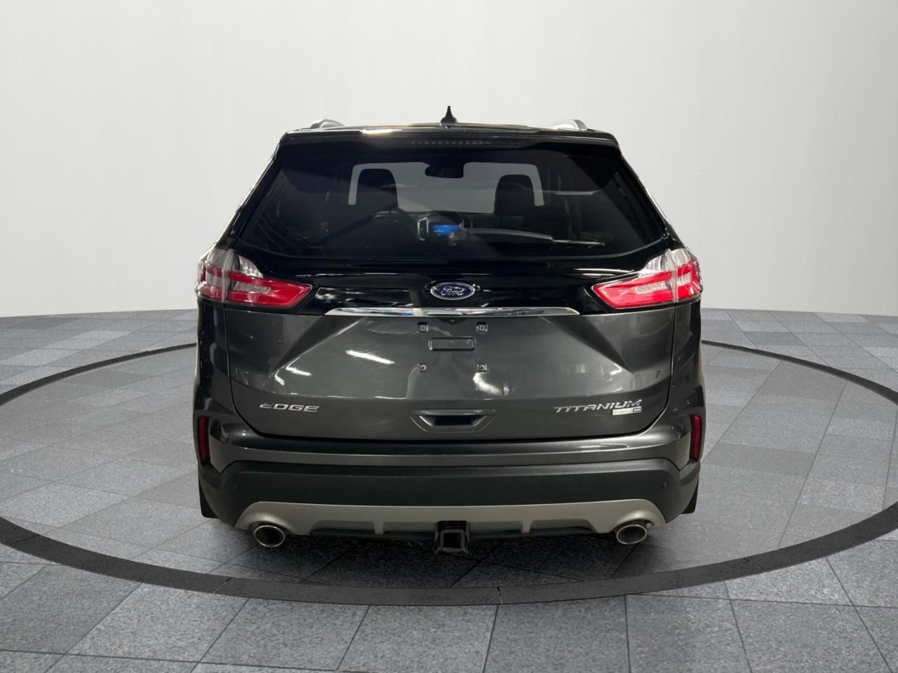2020 Ford Edge TITANIUM 4DR ALL-WHEEL DRIVE Photo4