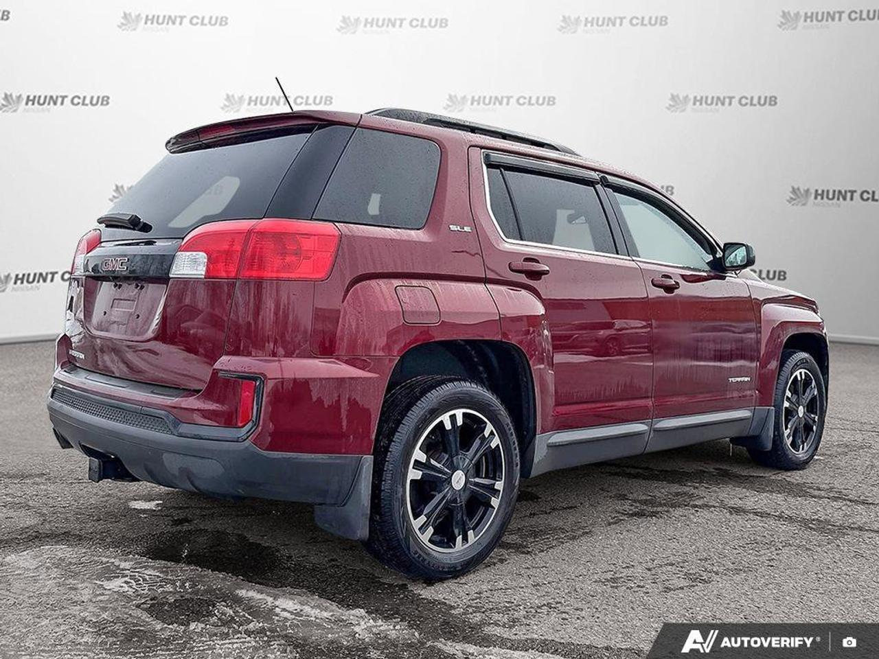 2017 GMC Terrain SLE   Heated Seats   Rear Camera   Alloy Rims Photo