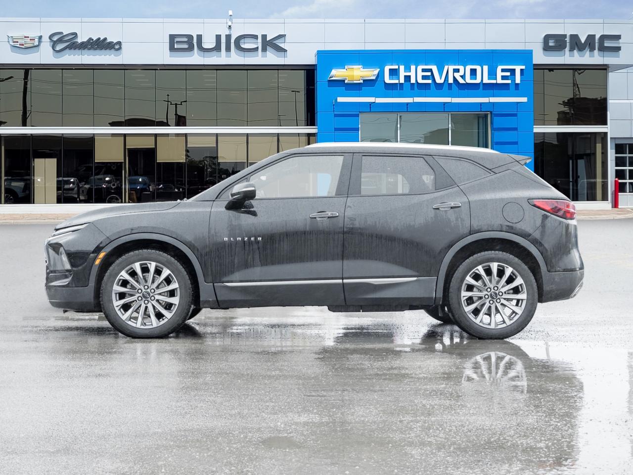 2023 Chevrolet Blazer AWD   V6   Panoramic Roof   Bose   Tow Package Photo2