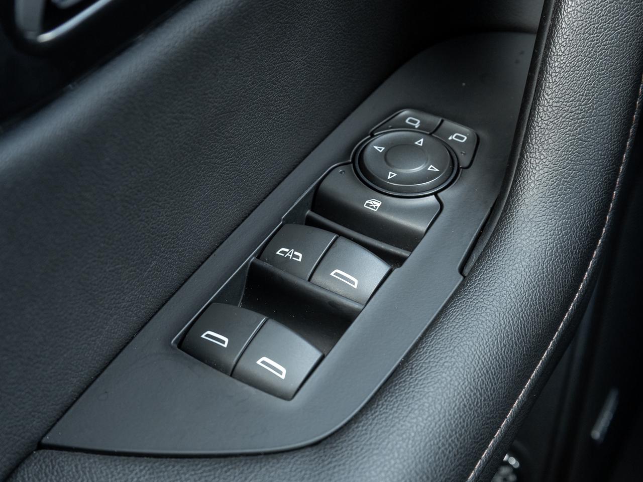 2023 Chevrolet Blazer AWD   V6   Panoramic Roof   Bose   Tow Package Photo