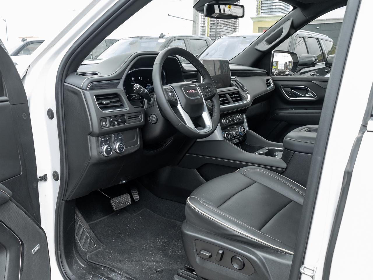 2023 GMC Yukon 5.3L V8, SLT LUXURY PKG, PANORAMIC SUNROOF Photo