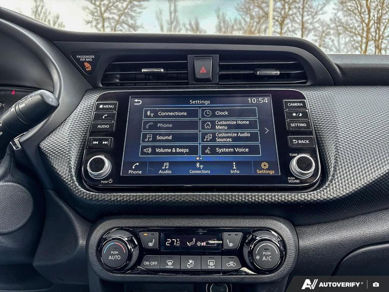 2023 Nissan Kicks SV Photo