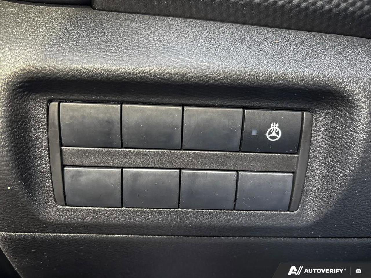 2023 Nissan Kicks SV Photo