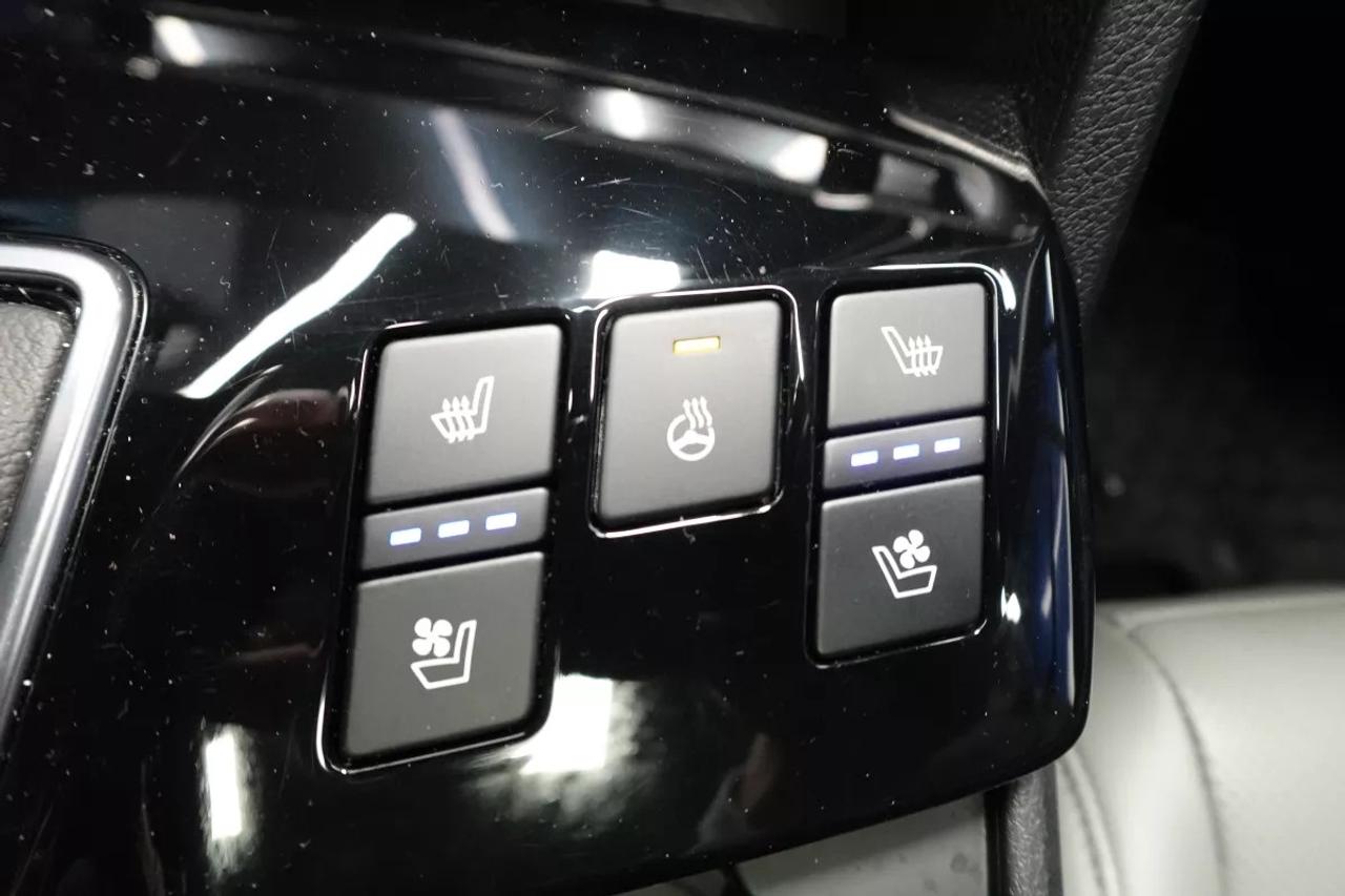 2023 Kia Sportage X-LINE LIMITED   AWD   HEATED SEATS   HEATED WHEEL Photo