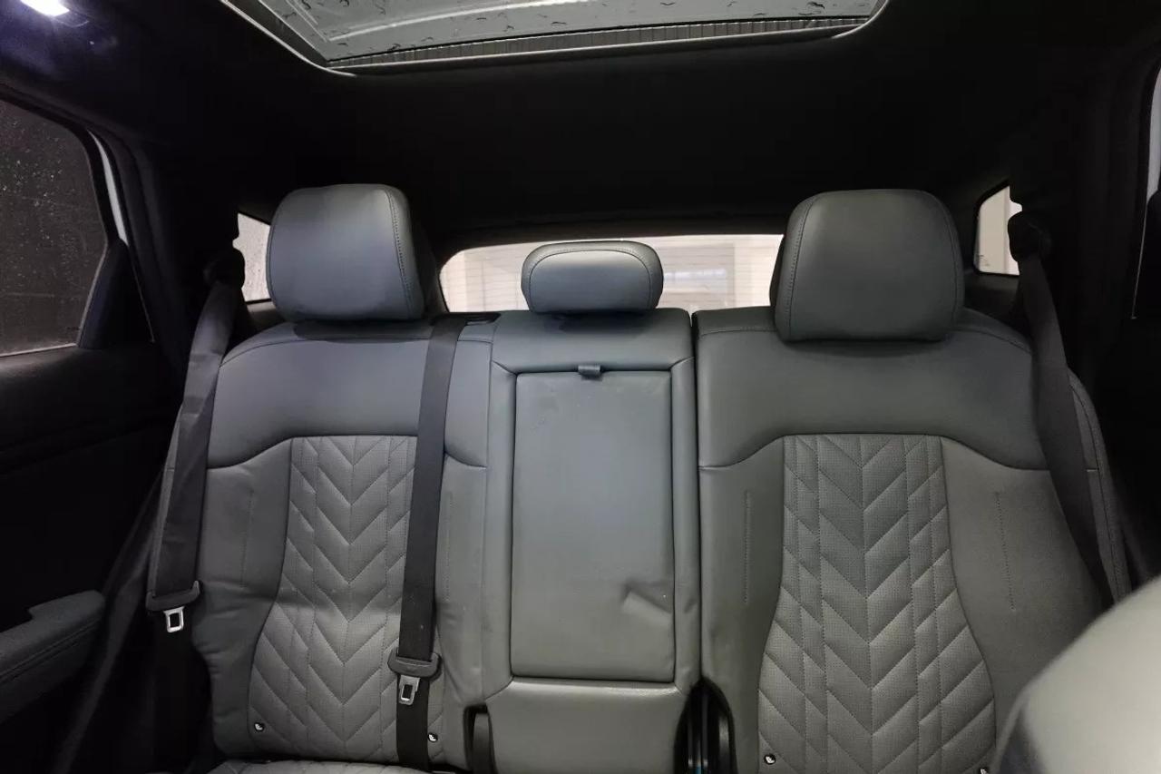 2023 Kia Sportage X-LINE LIMITED   AWD   HEATED SEATS   HEATED WHEEL Photo