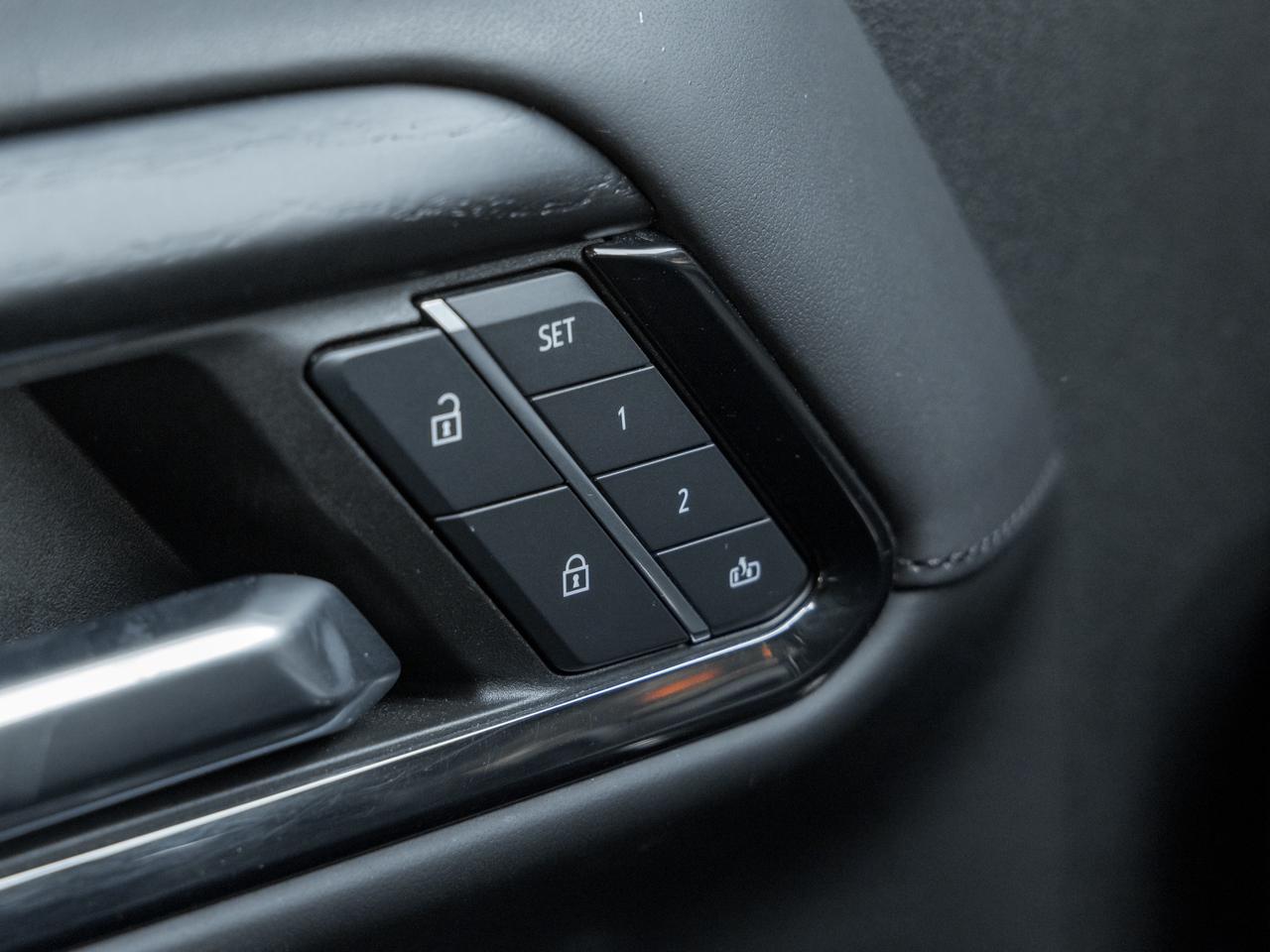 2024 GMC Sierra 1500 AT4-X, 6.2L, AEV OFF-ROAD PKG, 18" BLACK WHEELS Photo