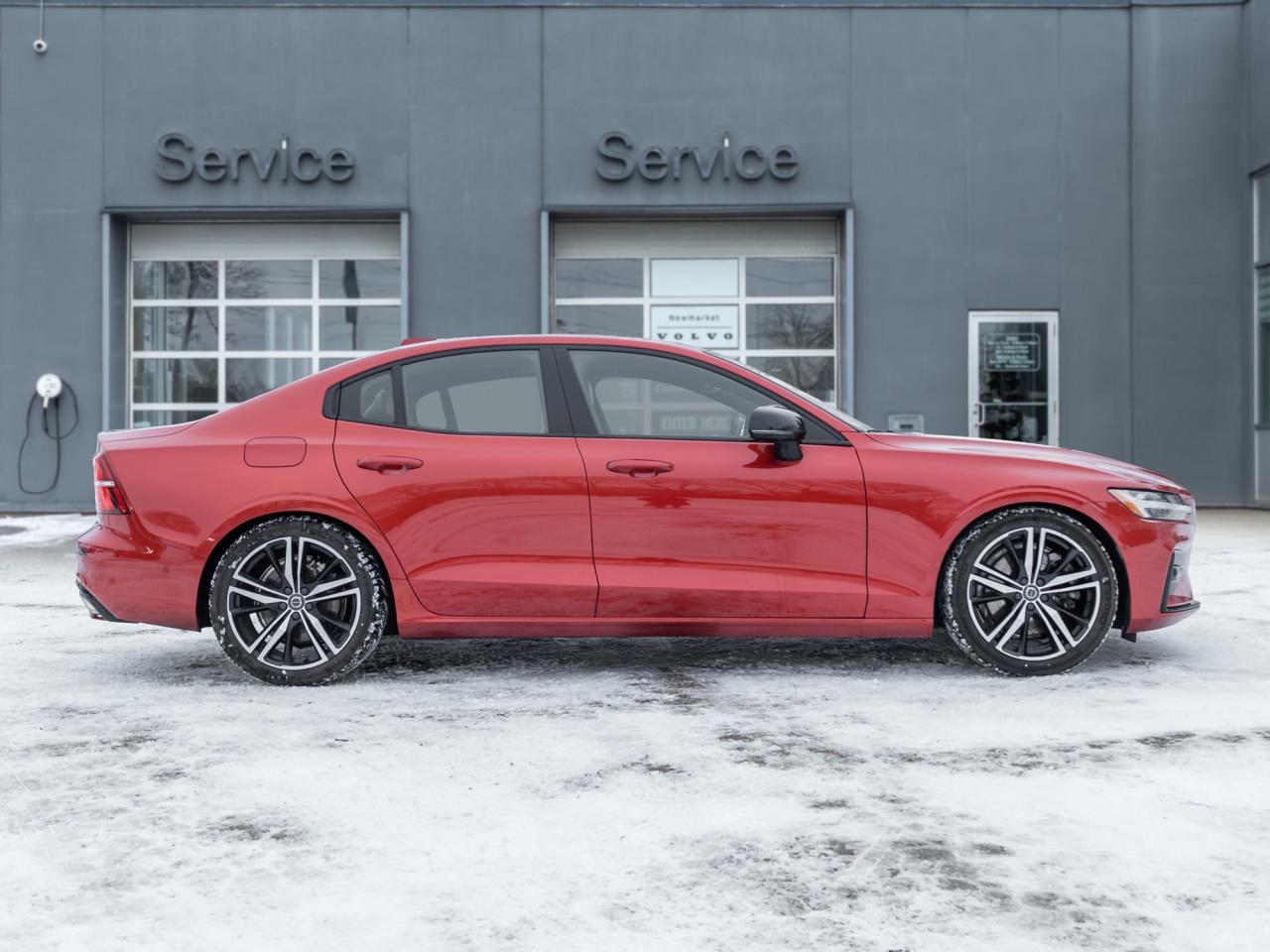 2019 Volvo S60 T6 AWD R-Design  LOW MILEAGE  TRADE IN  B& WILKINS Photo4
