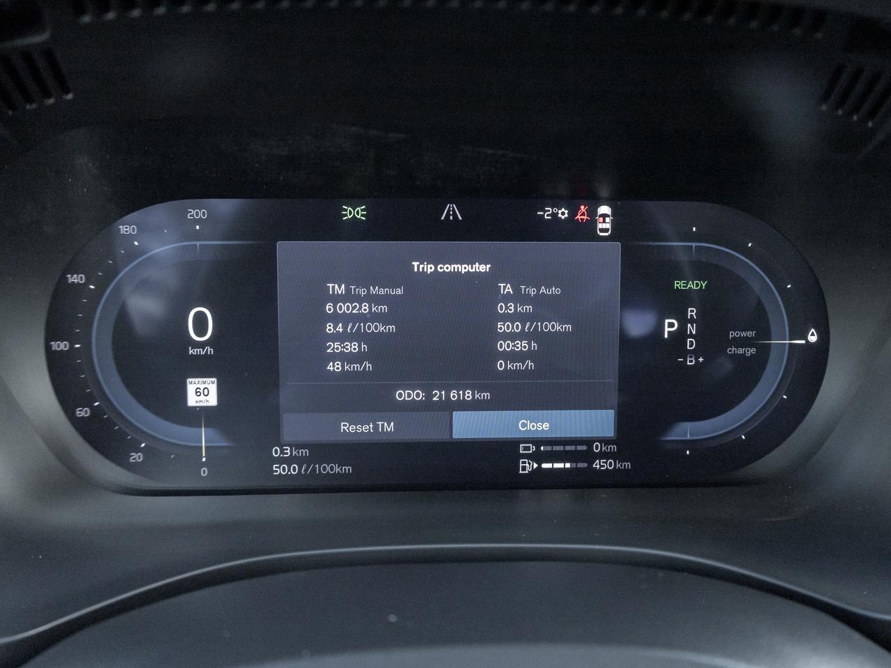 2025 Volvo XC60 Plug-In Hybrid T8 AWD Plus Dark Theme  CPO FINANCE RATE FR 3.49%* Photo