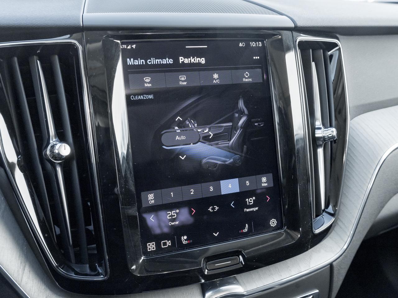 2025 Volvo XC60 Plug-In Hybrid T8 AWD Plus Dark Theme  CPO FINANCE RATE FR 3.49%* Photo