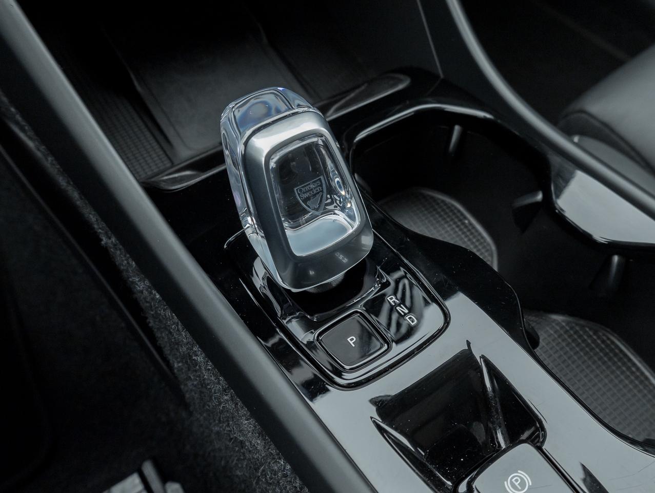 2025 Volvo XC40 B5 AWD PLUS  CPO FINANCE RATE 3.49%(24M)-4%*(84M) Photo